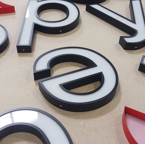 Huruf timbul akrilik huruf timbul denpasar